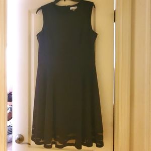 Black dress no sleeves